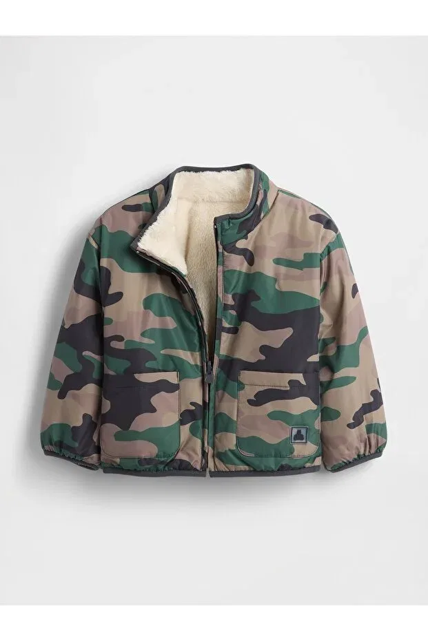 Белая легкая двусторонняя куртка из искусственного меха для мальчика Gap