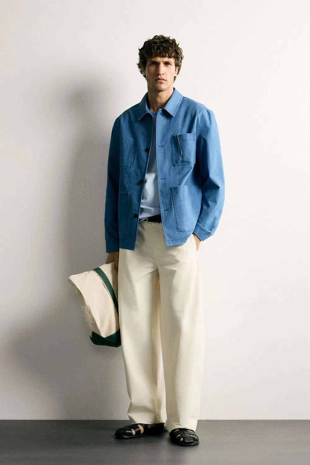 Выстиранная рубашка прямого кроя с карманами. ZARA, Blue