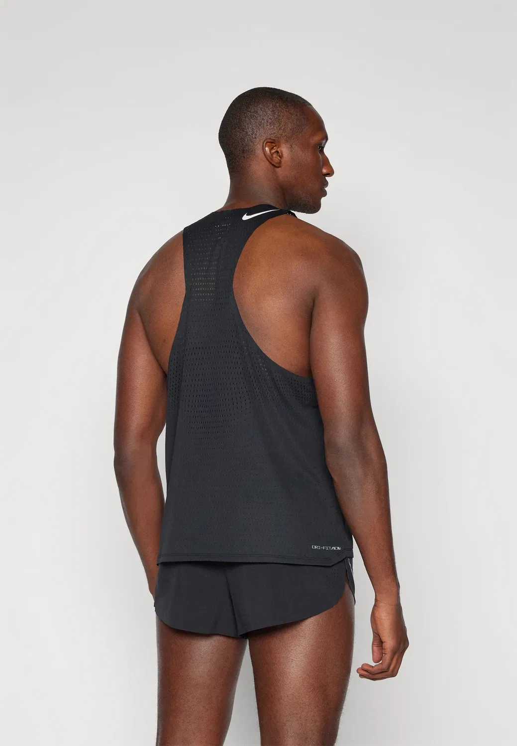 M nk dfadv aroswft singlet - top Nike Performance, Black/Summit White — фото 3