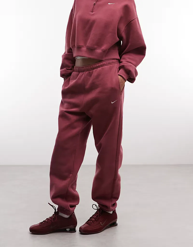 Спортивные брюки Nike Studio Fleece средней плотности, свободного кроя, с отворотами, розовый — фото 2