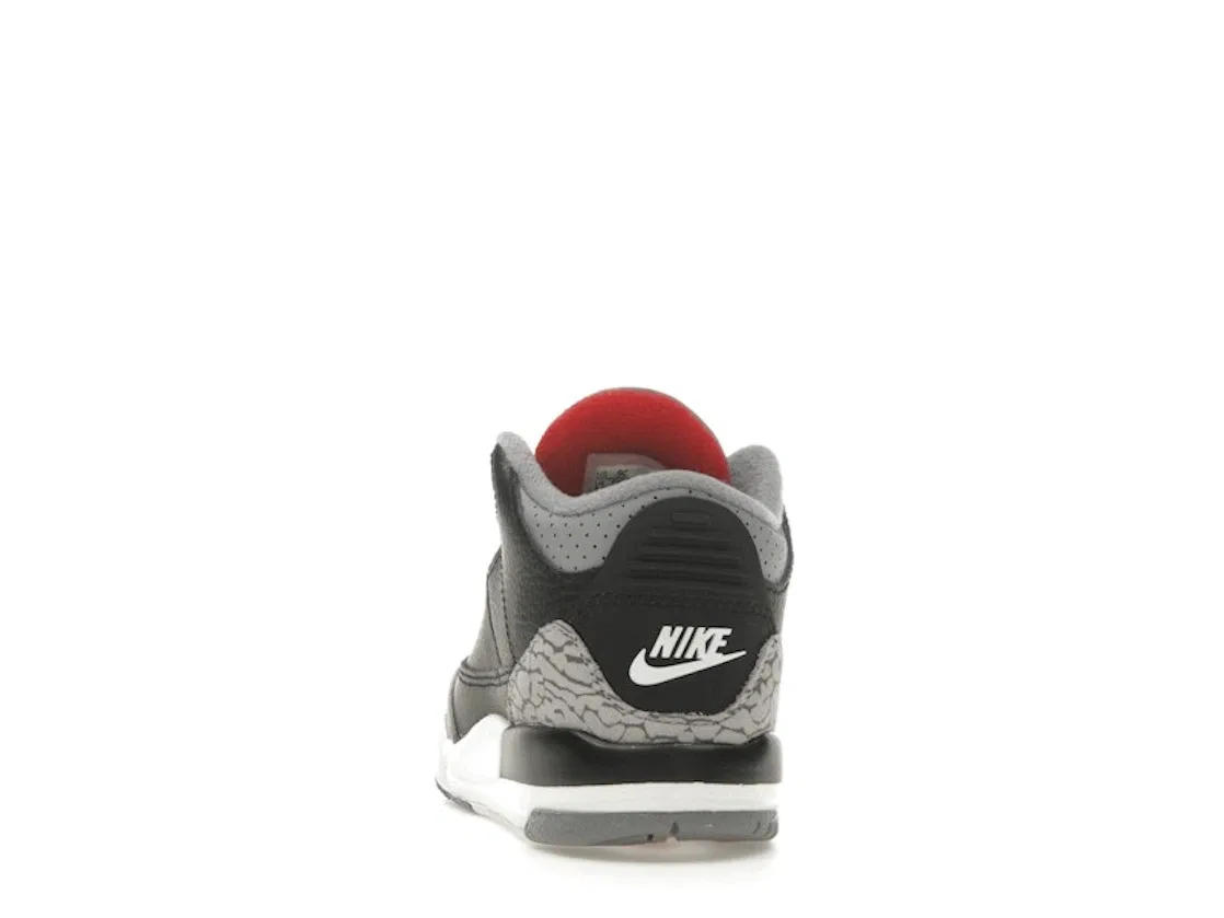 Детские кроссовки Lifestyle с перфорированным верхом Jordan 3 Retro Jordan, Black/Fire Red/Cement Grey/Sail — фото 4