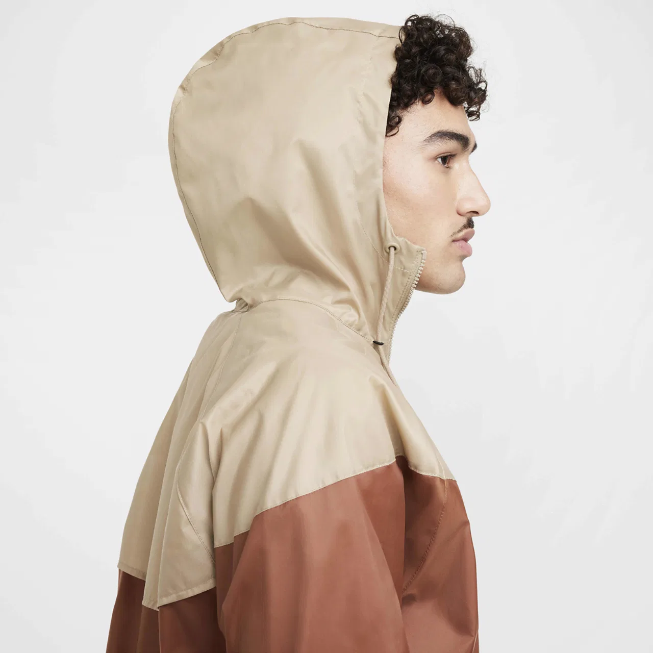 Мужская куртка Windrunner Nike, цвет Sail/Khaki/Light British Tan — фото 3