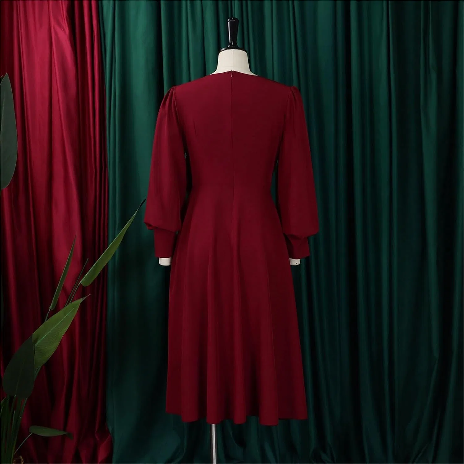 Женское вечернее платье миди V-образным вырезом и поясом, Wine Red — фото 4