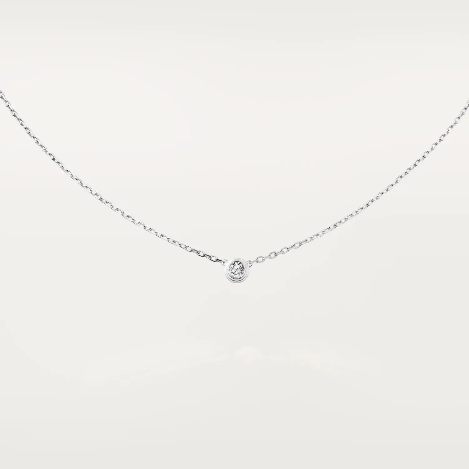

Колье Cartier d'Amour Large, белое золото/бриллиант