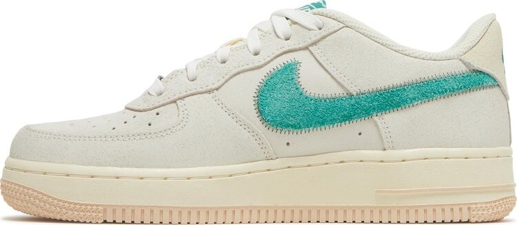 Кроссовки Nike Air Force 1 '07 LV8 GS 'Test of Time', кремовый — фото 4