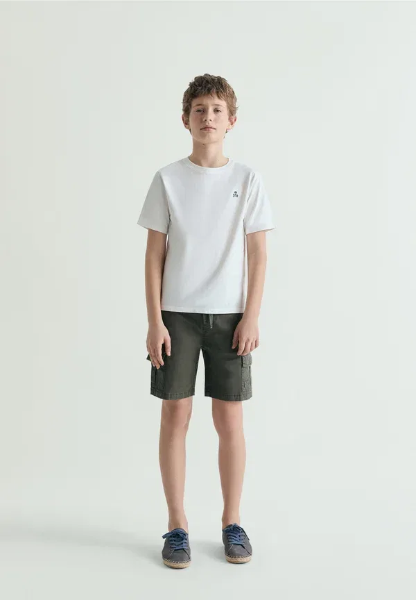 Шорты хлопковые Adam cargo shorts kids Scalpers, darkkhaki, хаки — фото 2