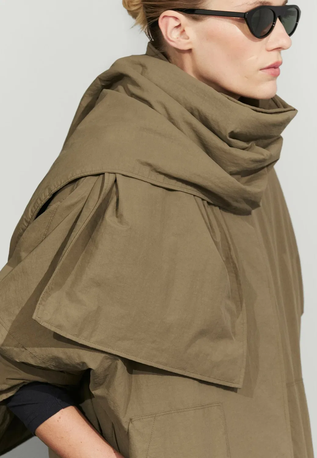 Стеганая куртка-бомбер с шарфом - легкая куртка Massimo Dutti, Camel — фото 3