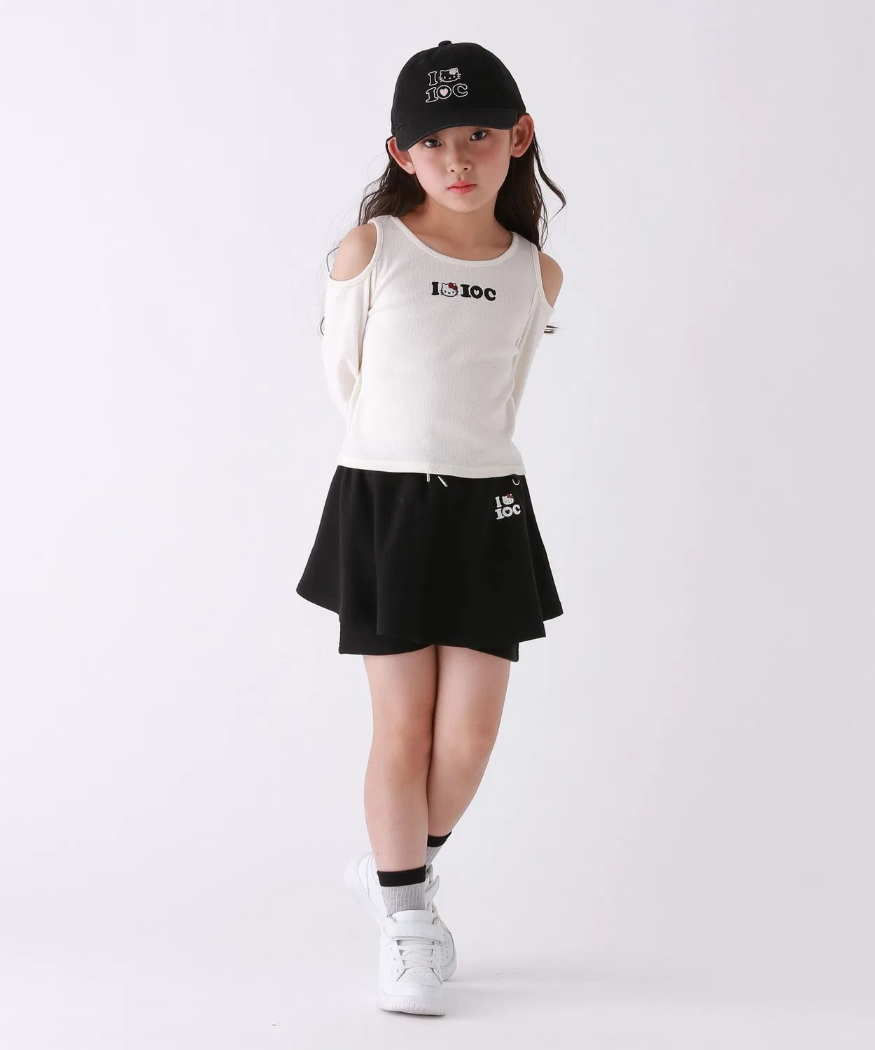 Детская футболка с принтом Hello Kitty офф-шолдер 10C REPIPI repipi armario, Black — фото 2