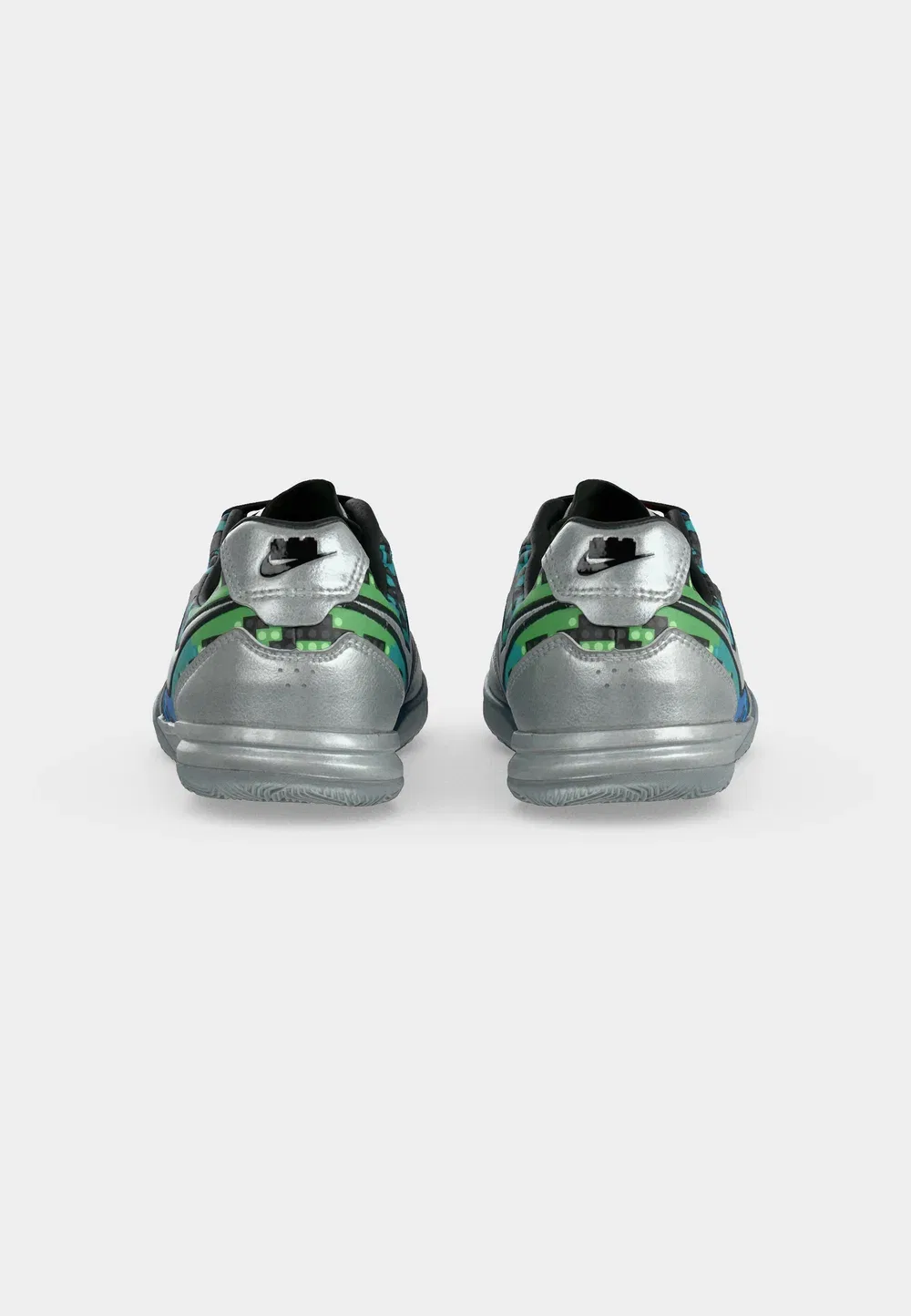 Футбольные бутсы для помещений Tiempo ic x lego collab унисекс Nike Performance, Metallic Silver-Coloured/White/Green Strike/Black/Concord — фото 4
