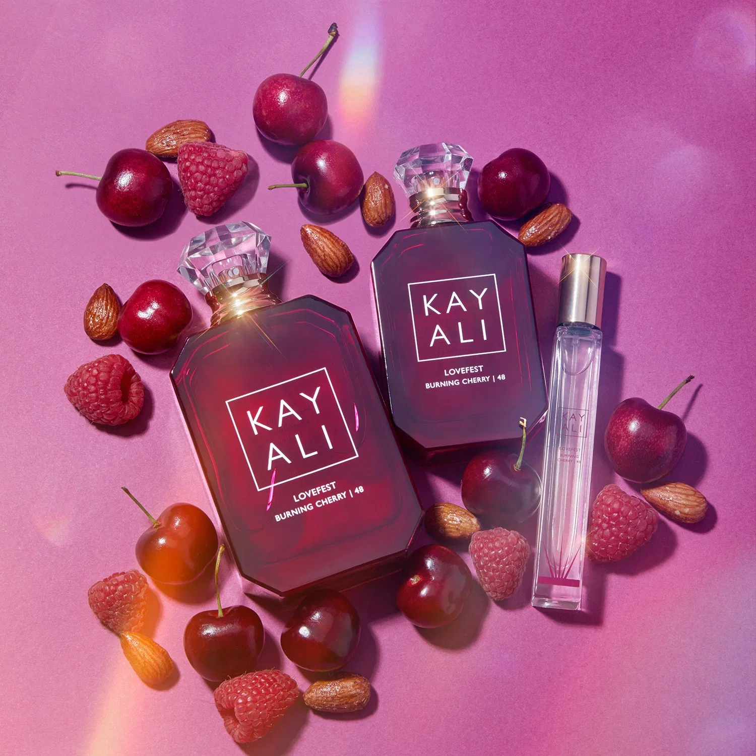 Парфюмерная вода 10 мл с древесно-гурманским ароматом KAYALI, Lovefest Burning Cherry 48 — фото 2