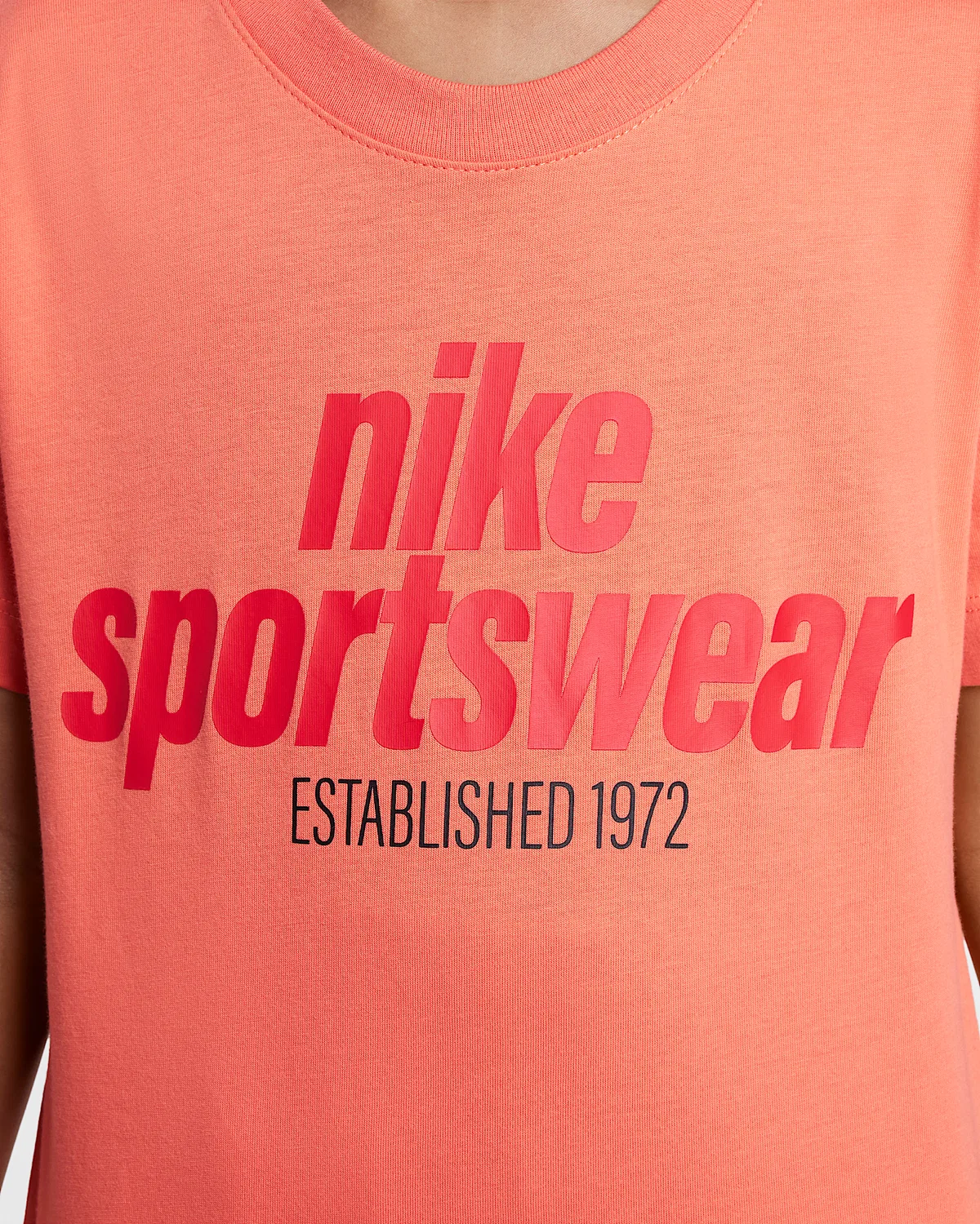 Детская футболка Nike Sportswear, Magic Ember — фото 4