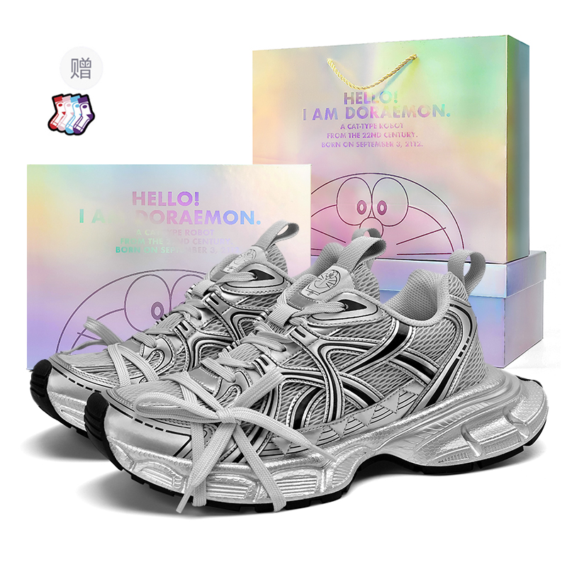 

Doraemon Дораэмон Низкие массивные кроссовки унисекс Space Silver на шнуровке, цвет Space Silver (Lace-Up)
