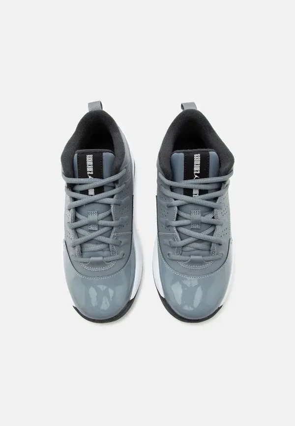 Кроссовки Max aura 7 trainers Jordan, холодный серый/черный/белый — фото 4