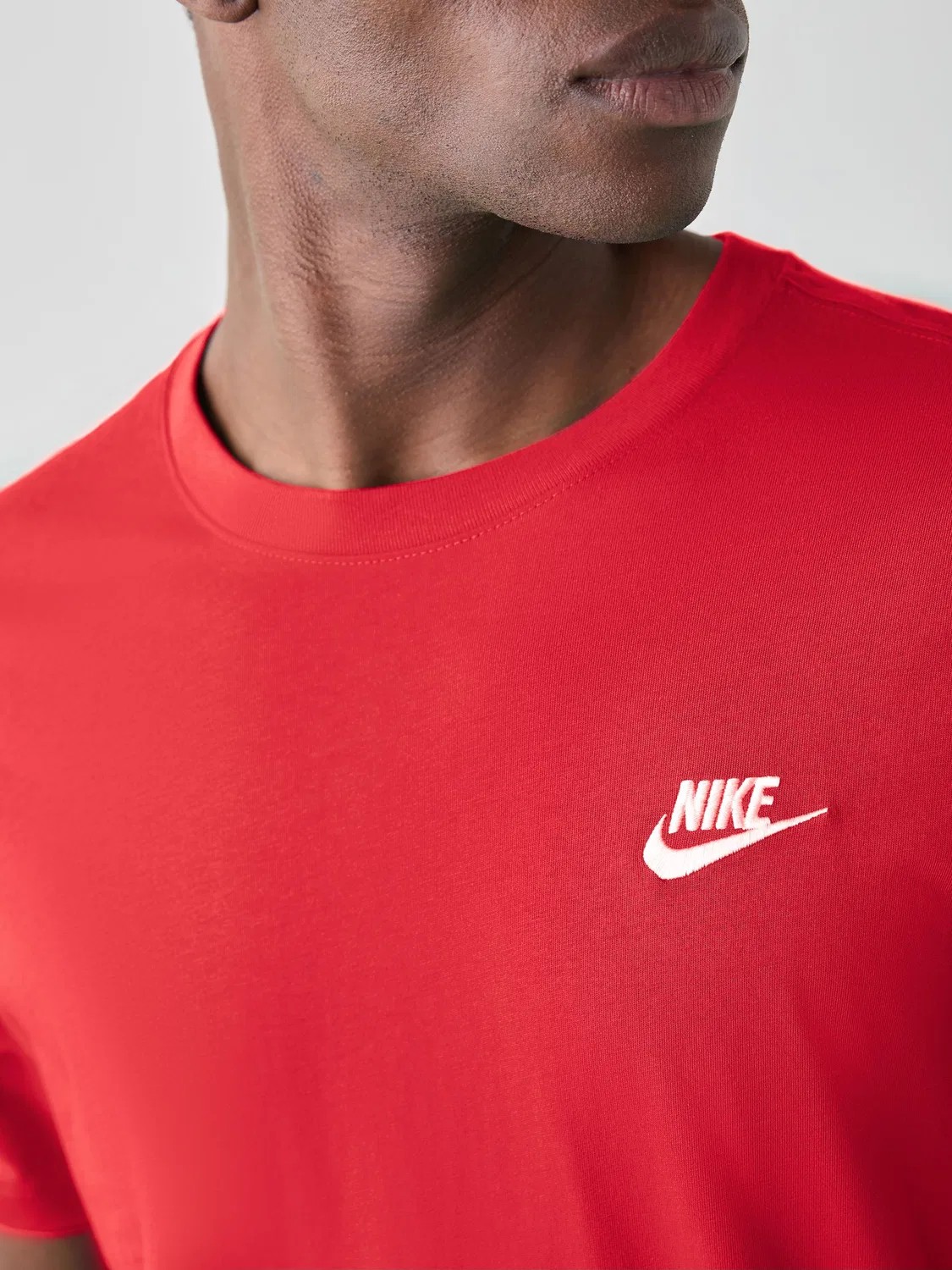 Футболка Nike Club, University Red — фото 3