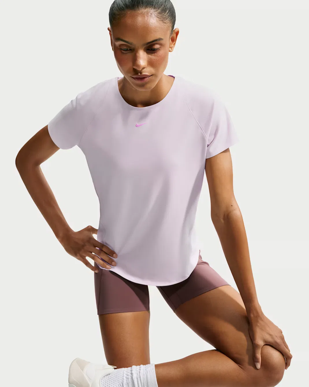 Женская футболка с коротким рукавом Dri-FIT Nike Universa, Bleached Lilac/Pink Rise