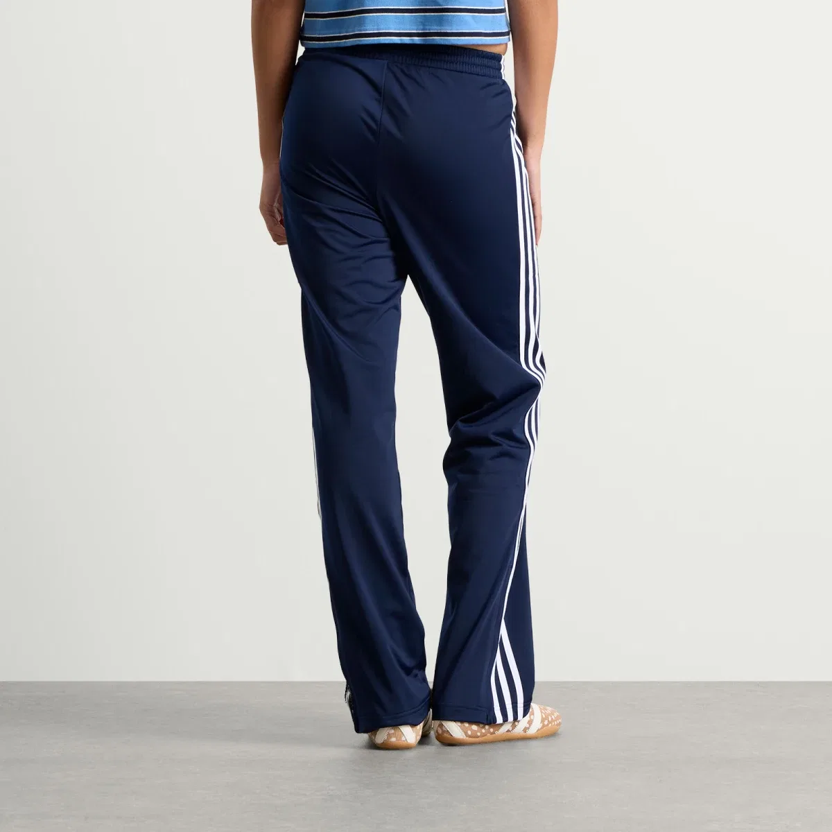 Женские спортивные брюки с принтом Firebird Adidas, Night Indigo & White — фото 3