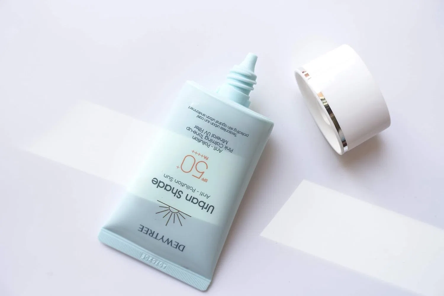 Солнцезащитный лосьон Urban Shade Anti-Pollution Sun Dewytree SPF 50+ PA+++ 50 мл — фото 3