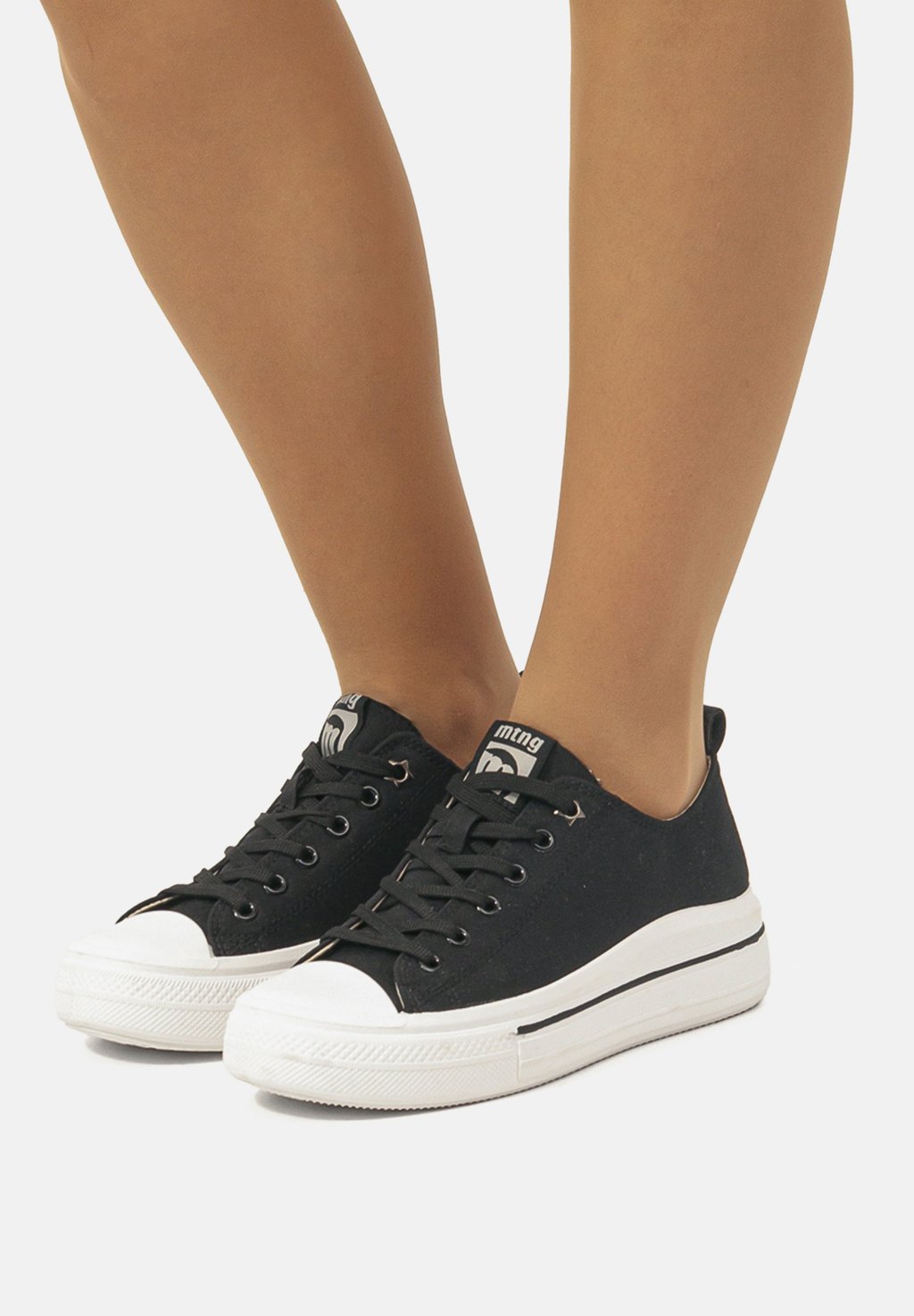 Низкие кеды ZAPATILLAS mtng, черный