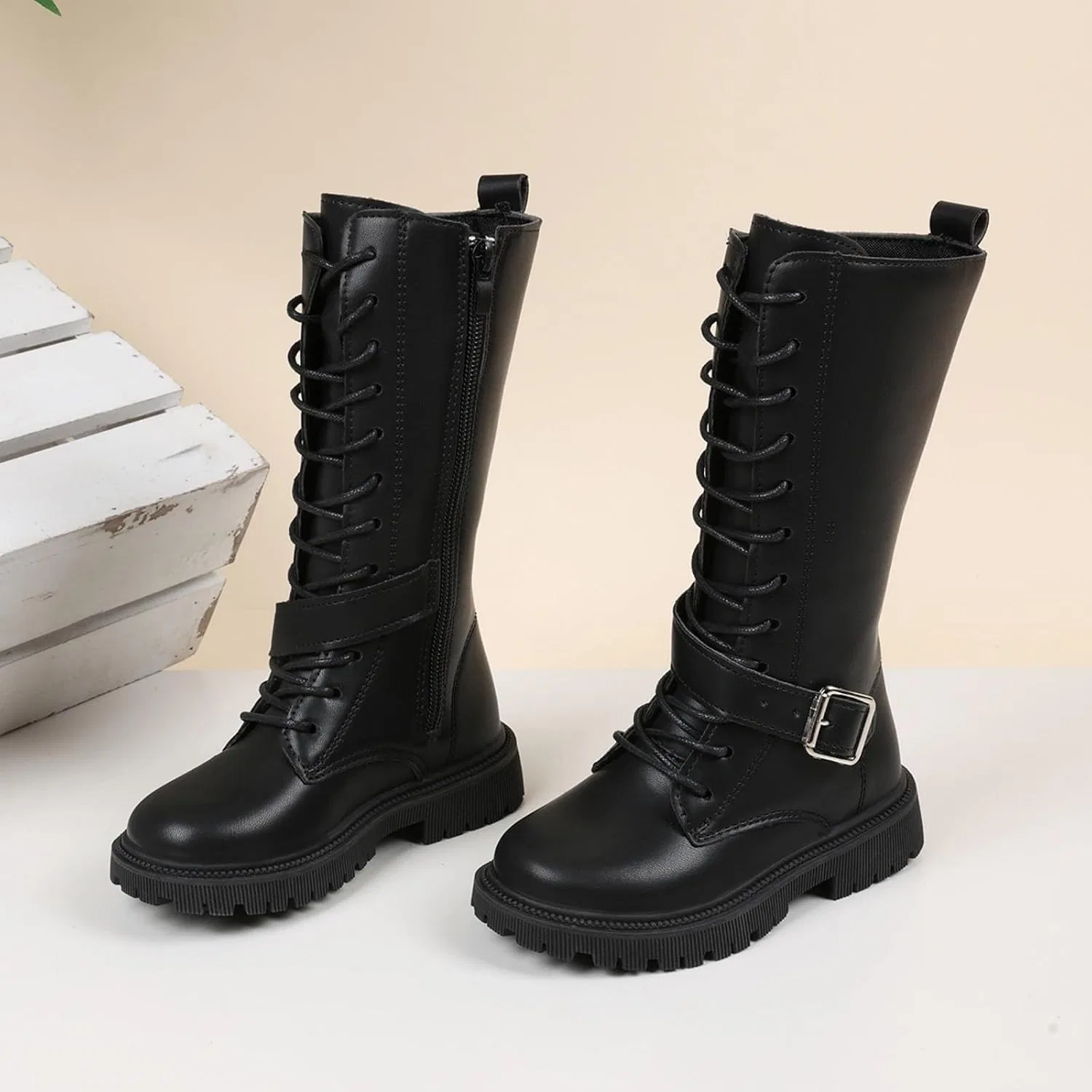 Детские ботинки для девочек на шнуровке с ремешком на пряжке Combat Boots Kids, Black — фото 3