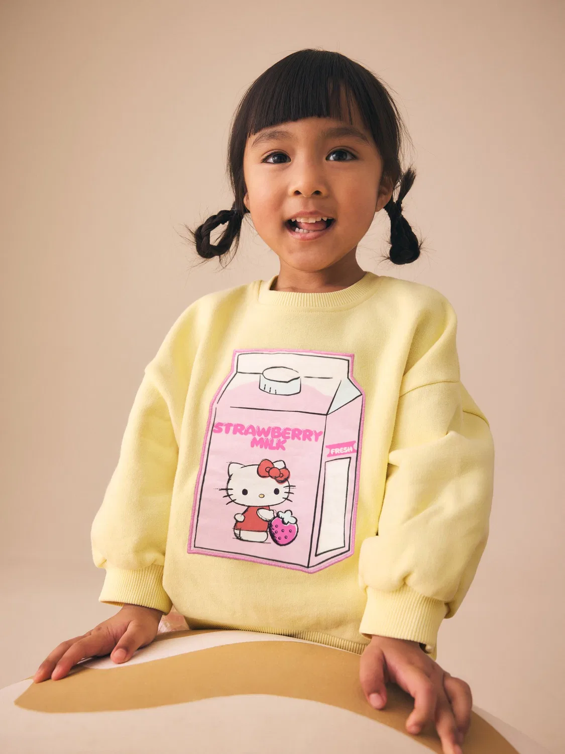 Комплект из свитшота и шорт Hello Kitty, модель Yellow Hello Kitty Next, желтый — фото 4