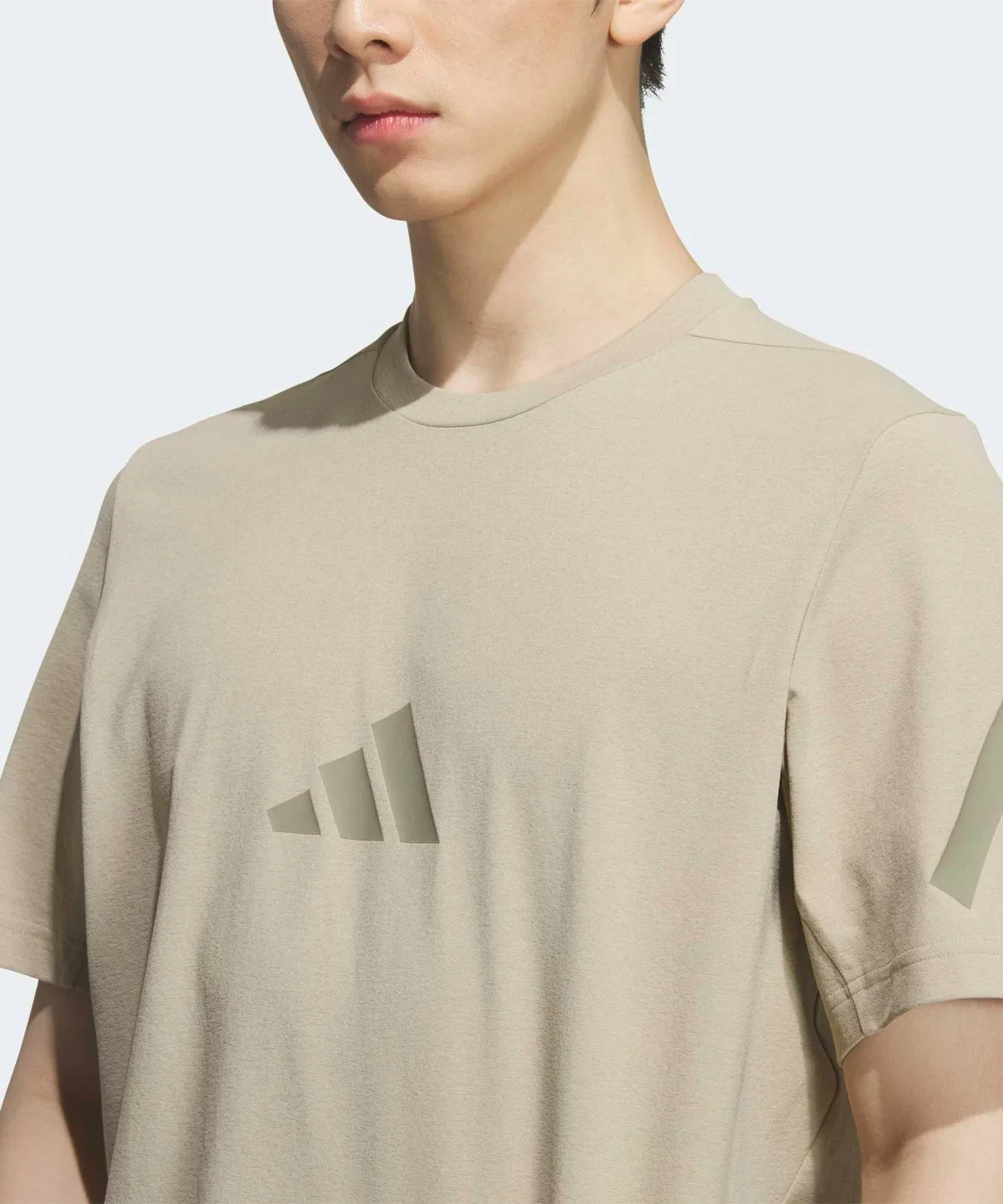 Мужская футболка с коротким рукавом из джерси Adidas Z.N.E Regular Fit Carat, Beige — фото 3