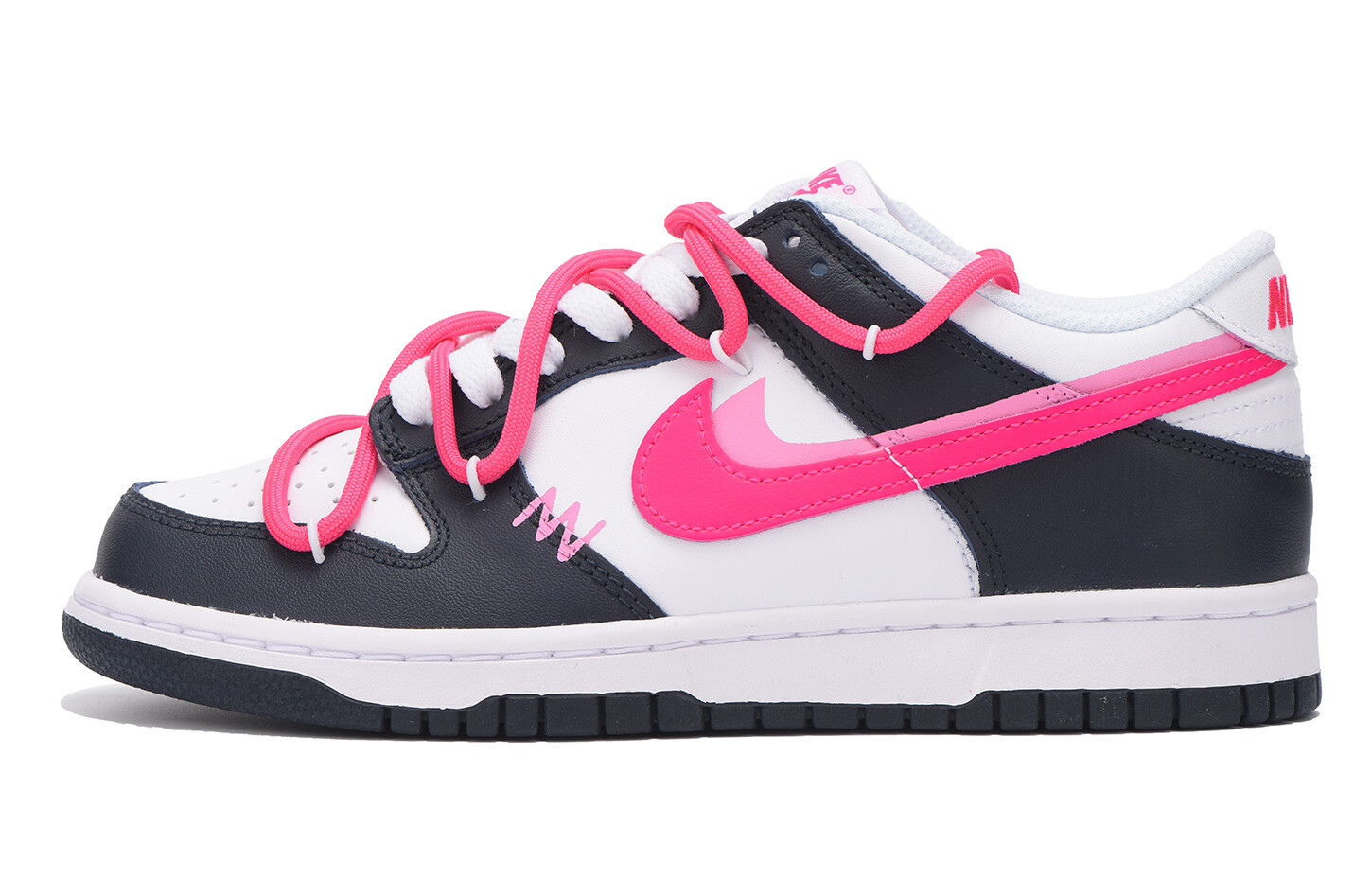 

Кроссовки Nike Dunk Skateboarding Shoes Women's Low-top Pink, цвет Barbie Pink