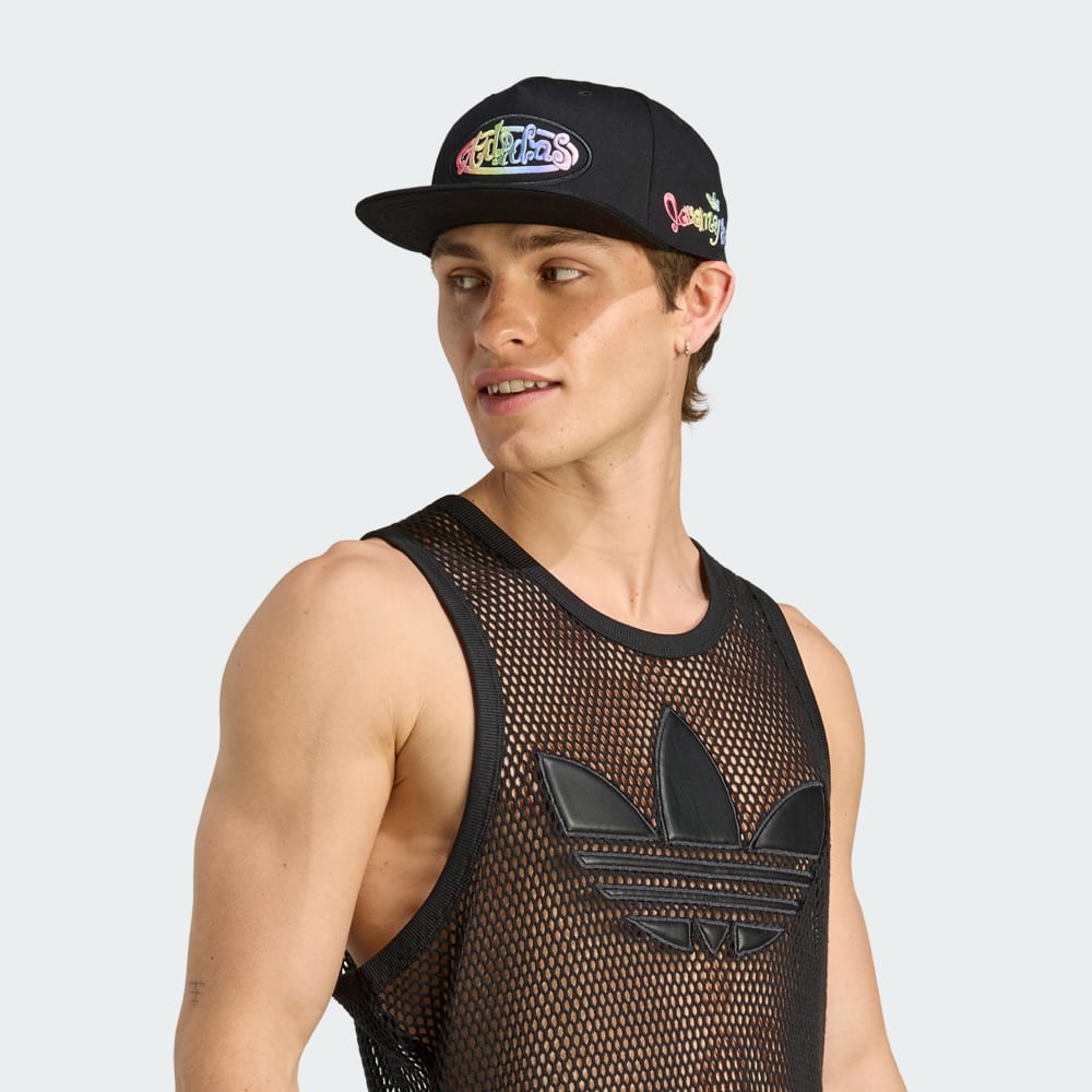 

Кепка Adidas x Jeremy Scott Fitted Cap, черный