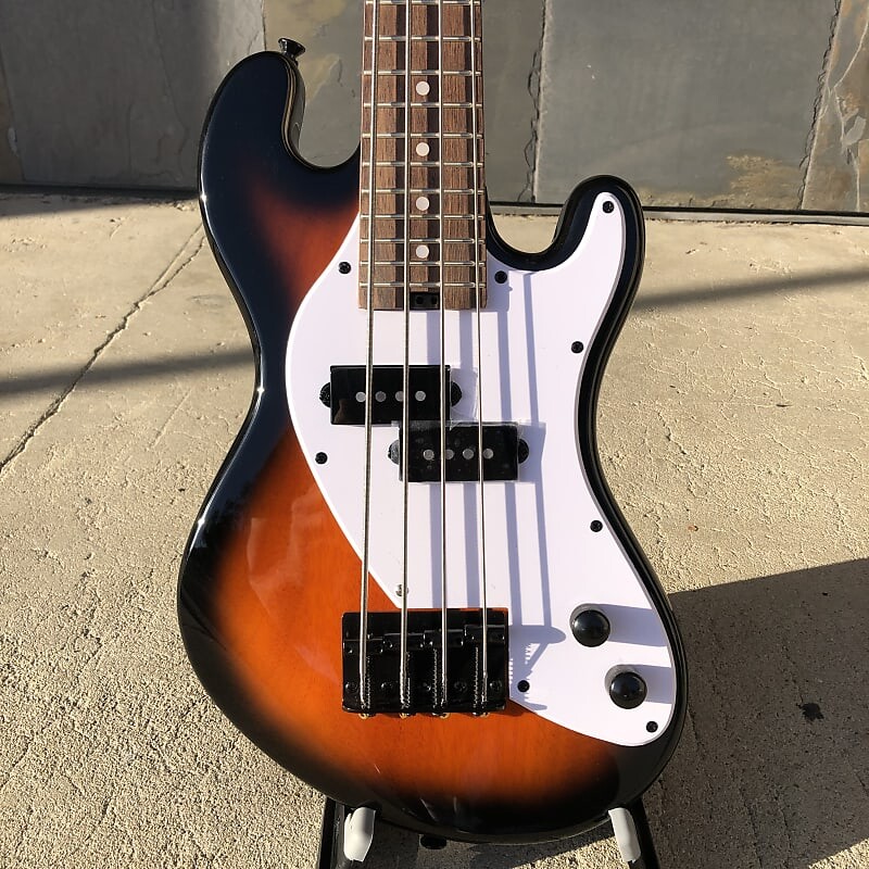 

Басс гитара Kala 4 string Tabacco Burst Ubass