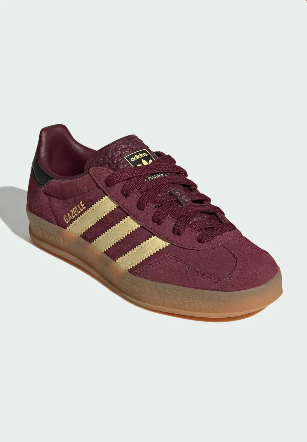 Кроссовки Gazelle indoor j унисекс Adidas Originals, Maroon Almost Yellow Gold Metallic — фото 2