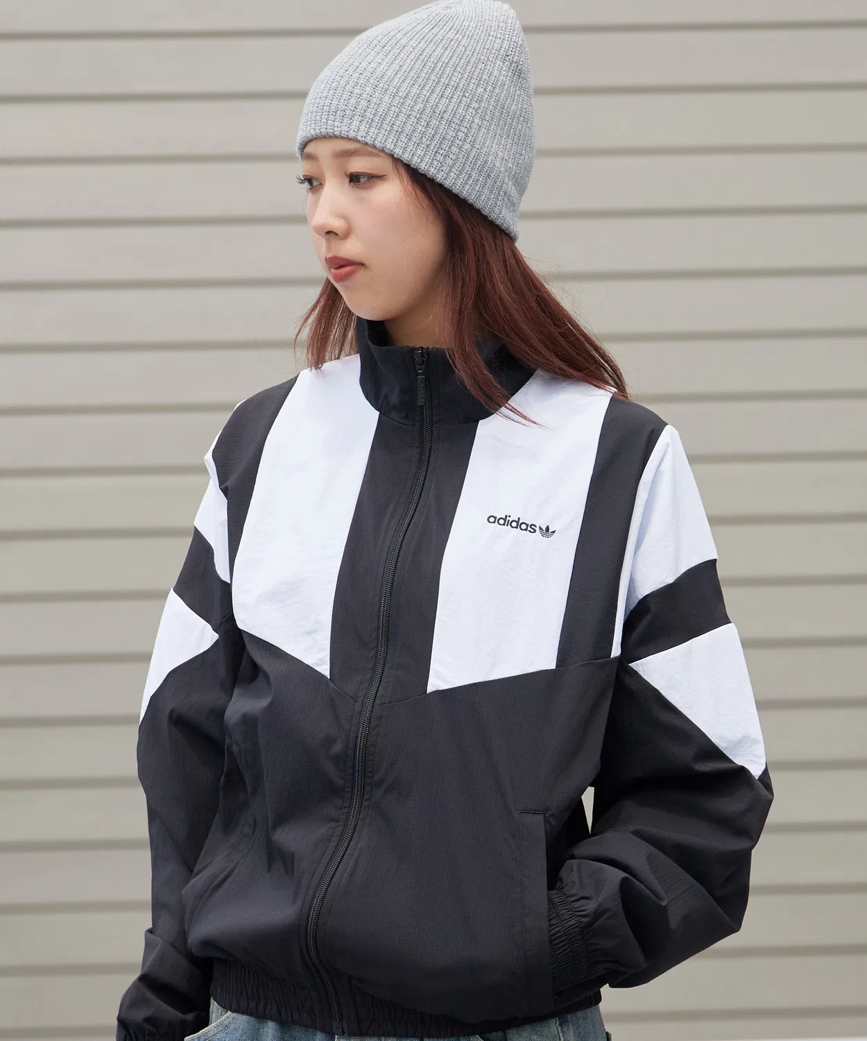 Женская куртка-трактор с принтом линий, модель Blocked Tracktop, Adidas, Черный