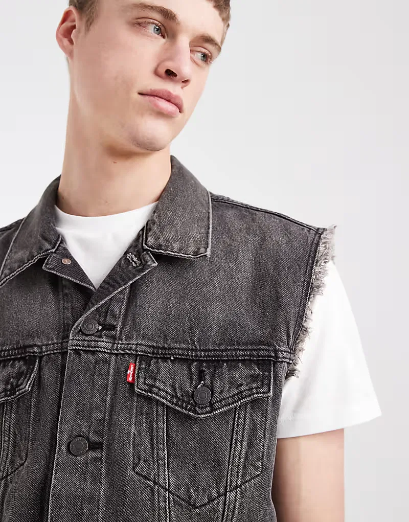 Джинсовая жилетка Levi's свободного кроя, черный с эффектом потертости — фото 3