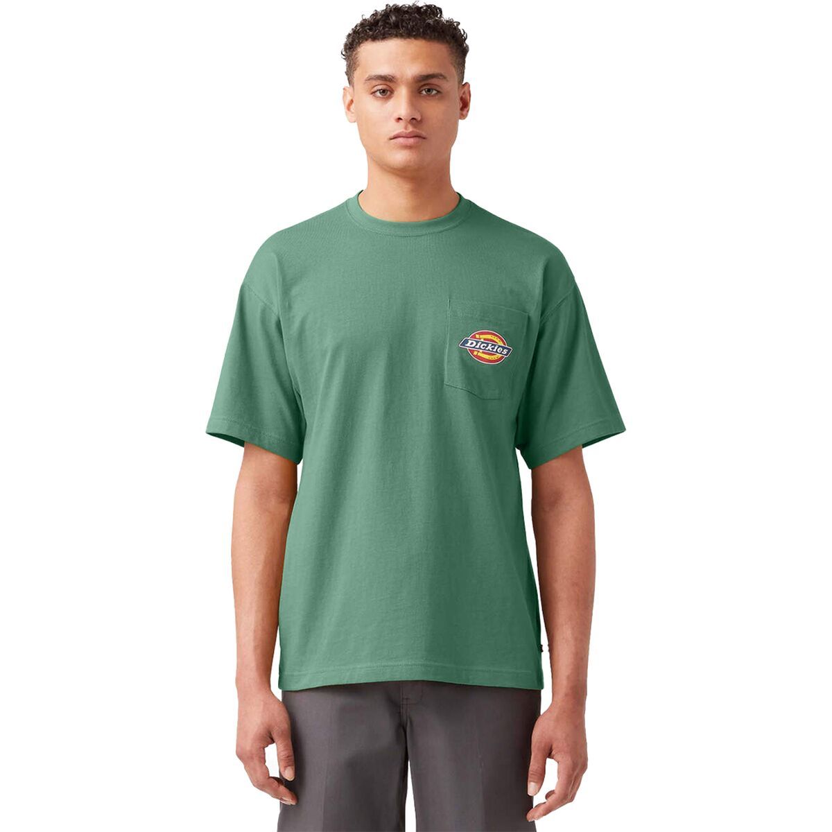

Футболка с логотипом на кармане Dickies, цвет dark ivy