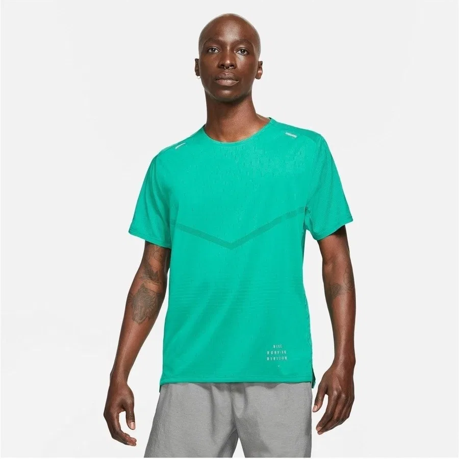 Футболка спортивная мужская с коротким рукавом Nike Run Division Rise 365, Зеленый