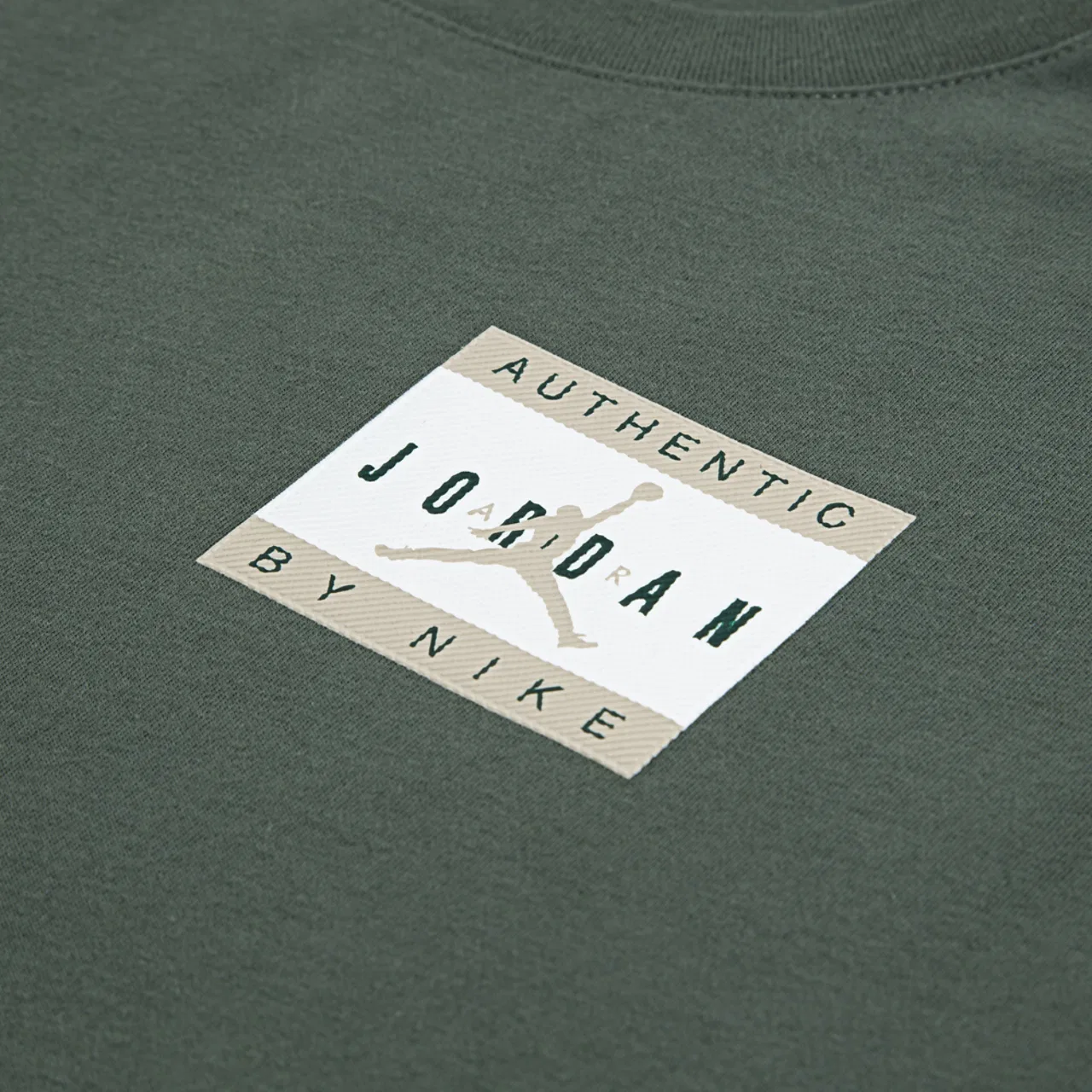 Футболка для мальчиков Printed AAJBN Label Jordan, цвет Midnight Green — фото 3