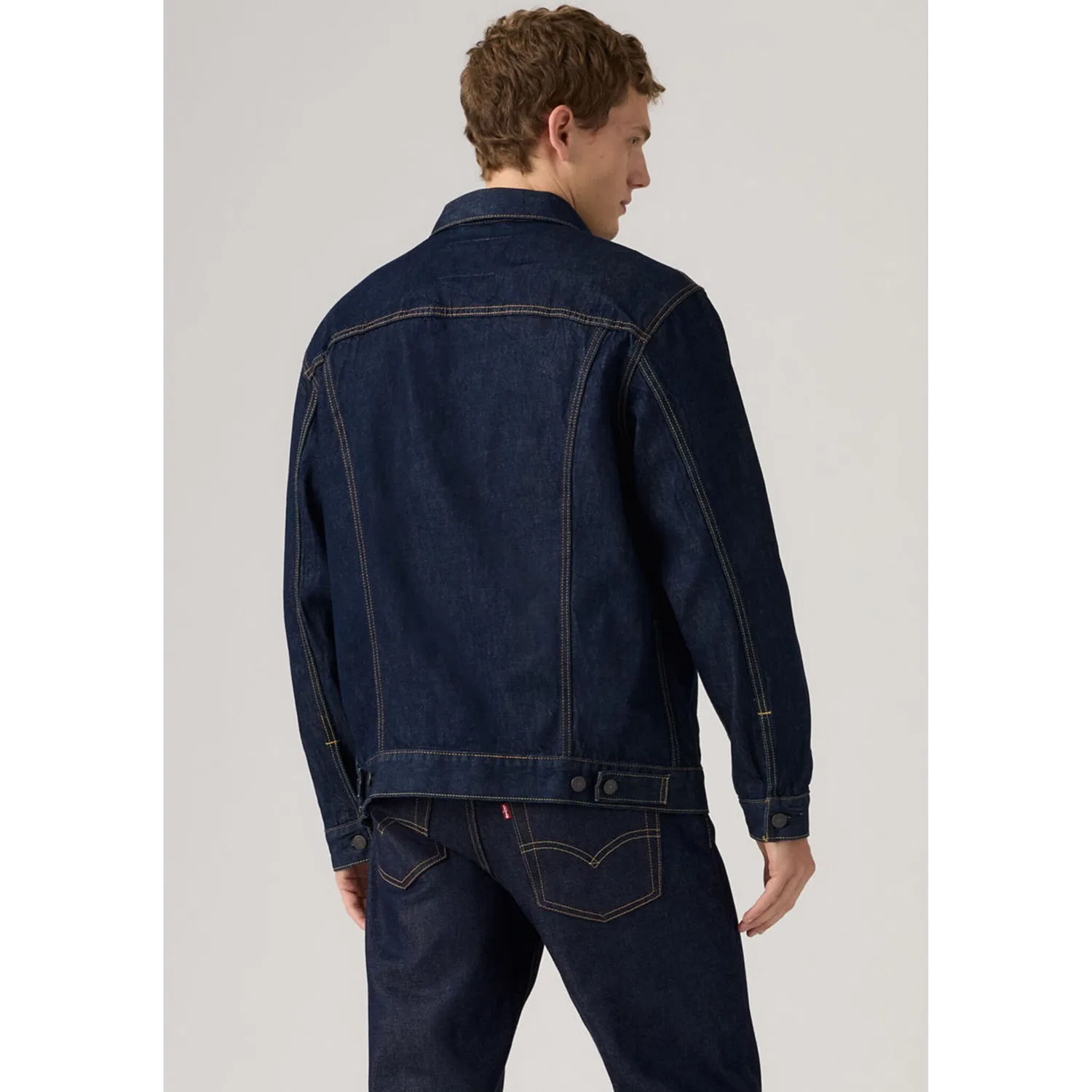Мужская джинсовая куртка свободного кроя New Relaxed Fit Truck Levi's, Wash It Out Rinse T — фото 3