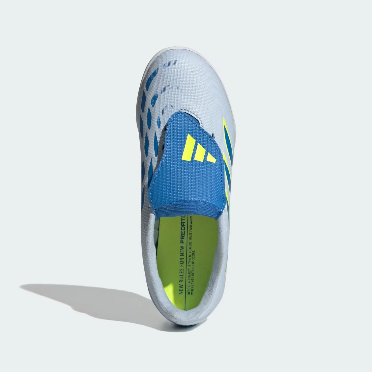 Спортивные кроссовки Adidas Performance Predator Club в цветах ультрамариновый синий и светло-синий — фото 2