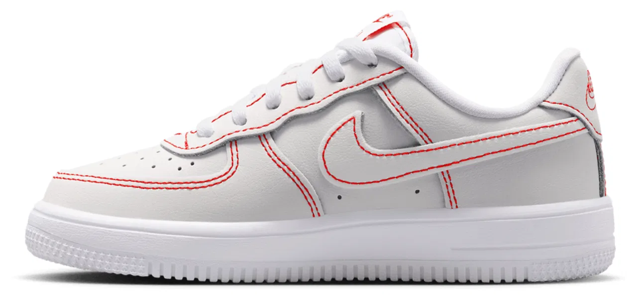 Кроссовки для мальчиков Air Force 1 Low LV8 1 Lace Nike, цвет White/University Red — фото 2