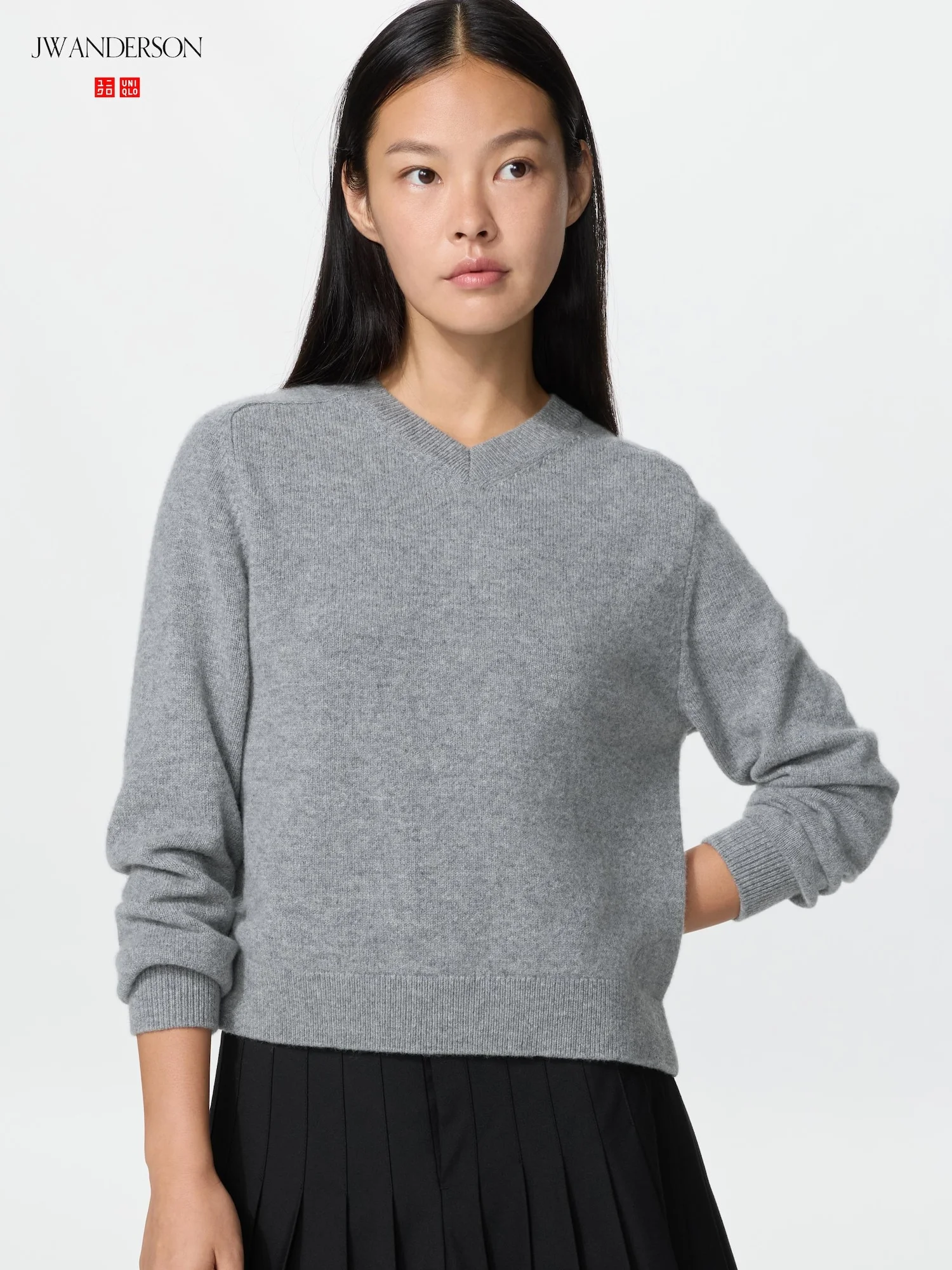 Свитер Uniqlo x JW Anderson Cashmere с V-образным вырезом, 03 серый
