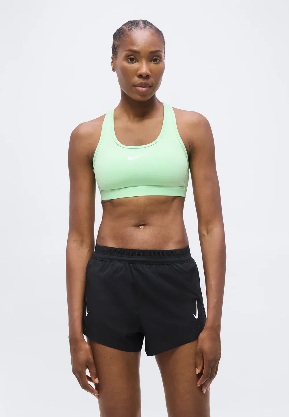 Бюстгальтер - спортивный бюстгальтер средней степени поддержки Nike Performance, Cucumber Calm/White