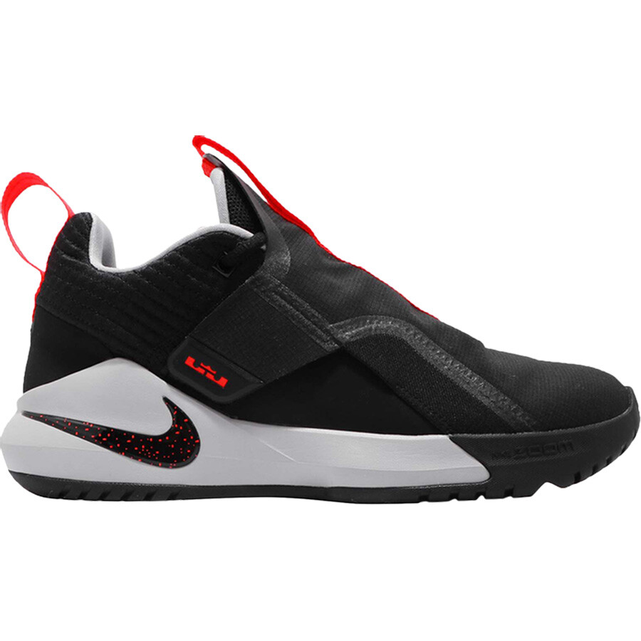 

Кроссовки Nike Ambassador 11, черный/мультиколор