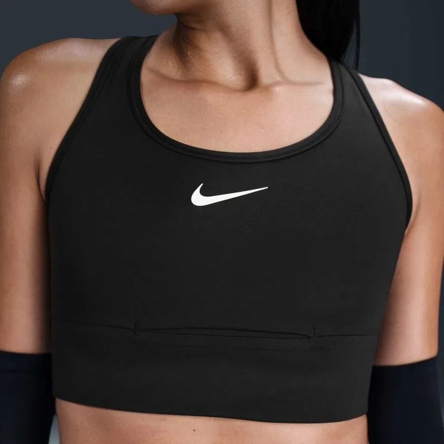 Спортивный бюстгальтер с карманом Swoosh Pocket Medium Support Nike, Черный — фото 2
