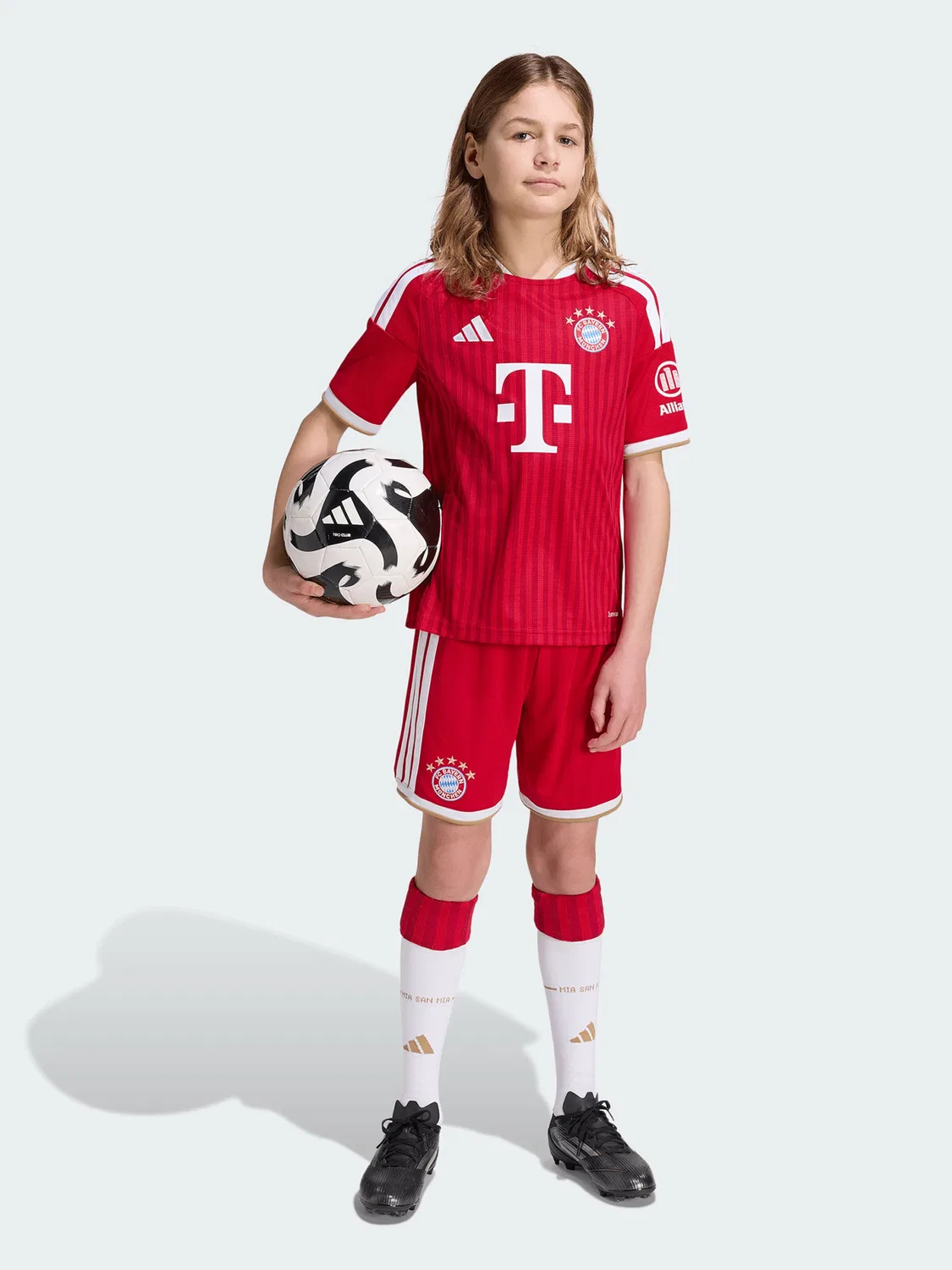 Спортивные шорты Adidas Performance Regular Workout Pants FC Bayern München Home 26/27 красного цвета — фото 4