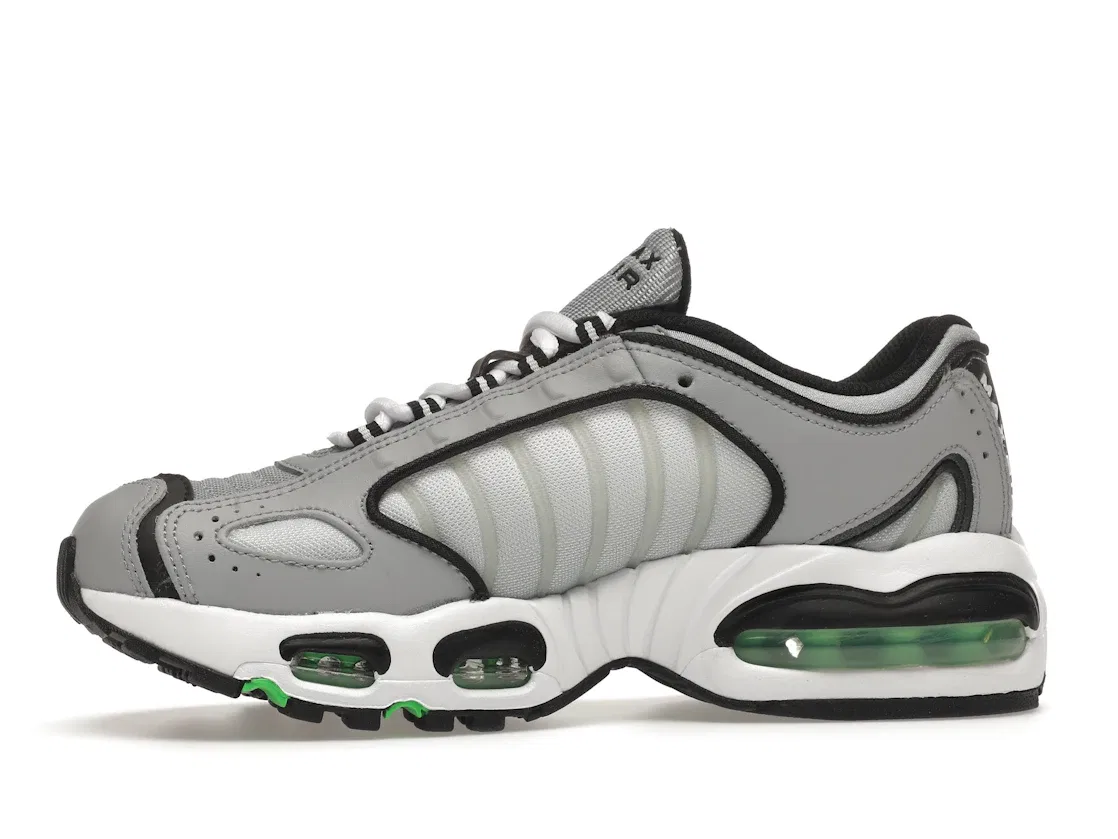 Детские кроссовки Lifestyle Nike Air Max Tailwind 4 Nike, Wolf Grey/White/Black/Green Spark — фото 3