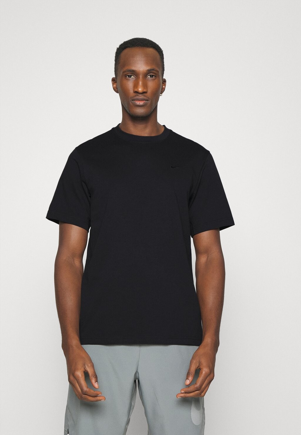 

Футболка Nike PRIMARY, цвет Black, Черный, Футболка Nike PRIMARY, цвет Black