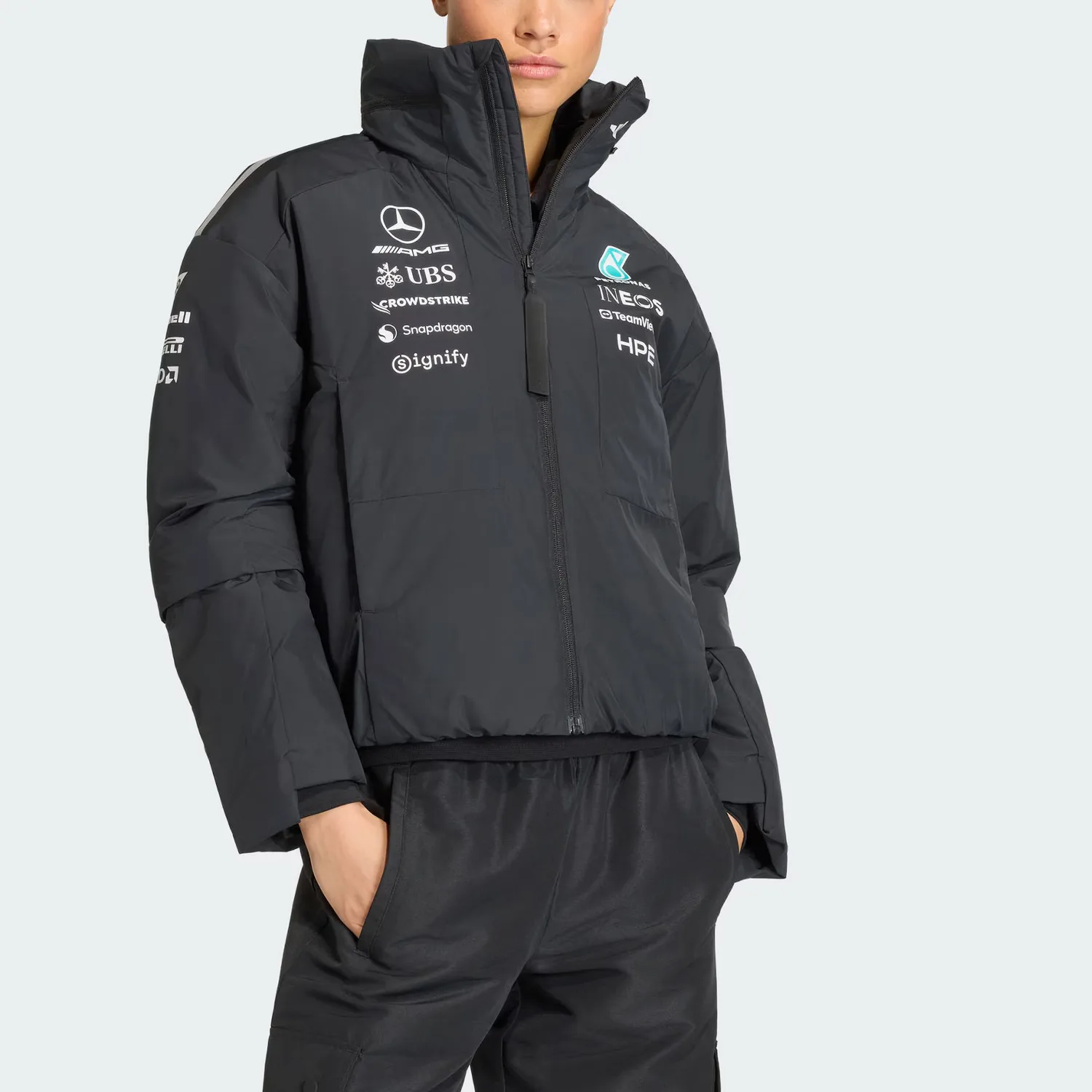Куртка-пуховик женская mercedes amg petronas formula 1 team Adidas, черный — фото 4