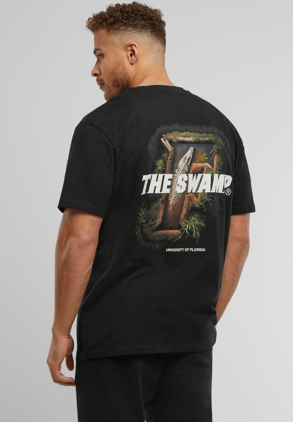 

Футболка с принтом FLORIDA GATORS THE SWAMP Upscale by Mister Tee, черный