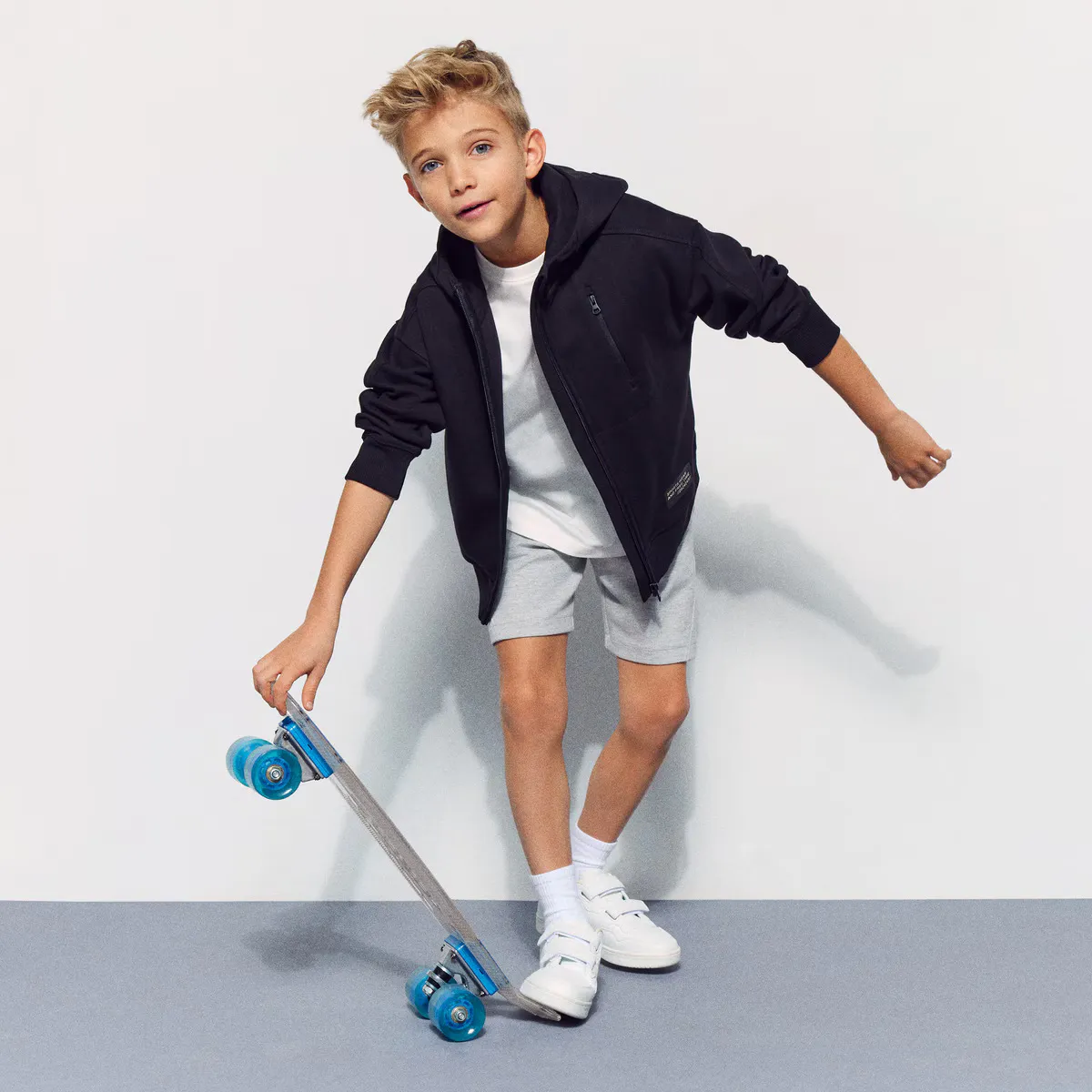 

Boomerang Sportcasual Толстовка для мальчиков, черный