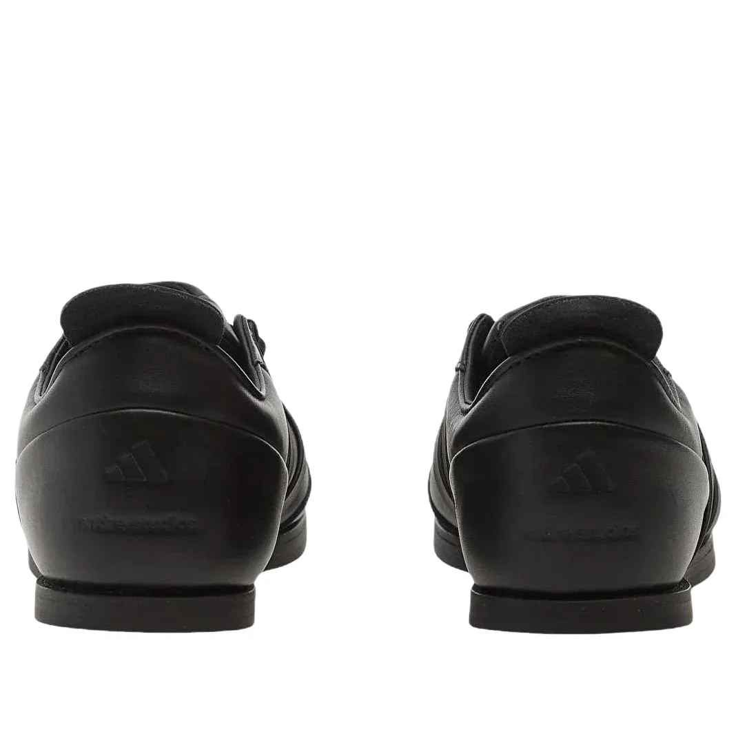 Кроссовки Adidas x Entire Studios Ace 'Triple Black' KI5701, черный — фото 4
