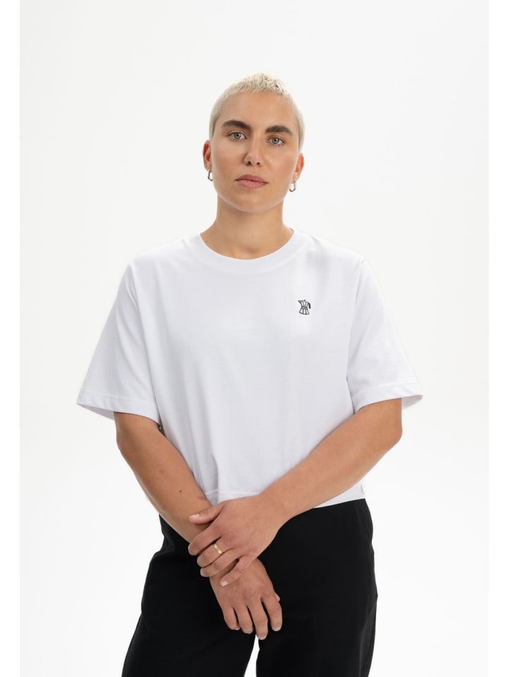 

Укороченная футболка с объемной вышивкой JOSHNA MELA