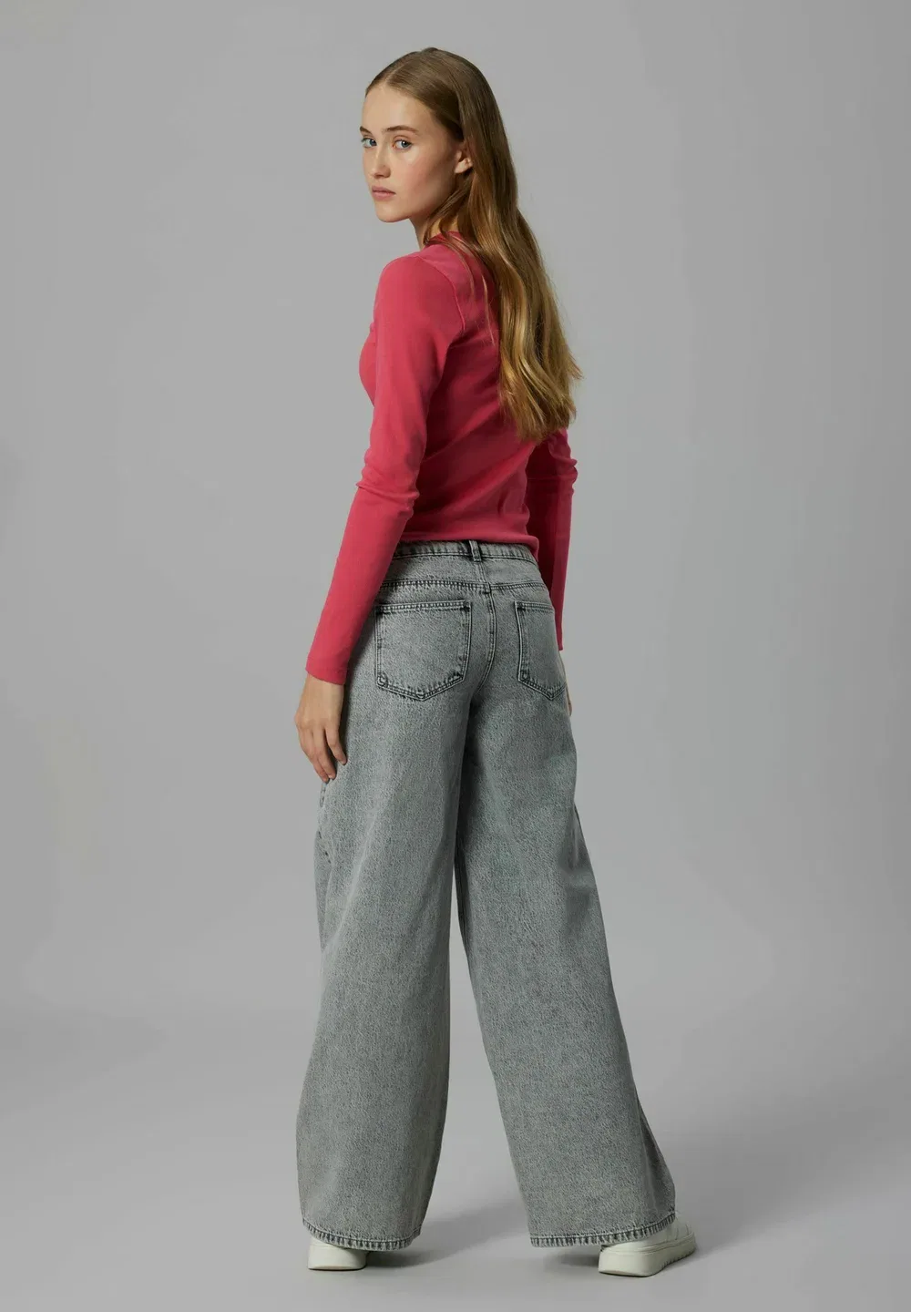 Джинсы с широкими штанинами - трапециевидные джинсы Lmtd, Light Grey Denim — фото 2